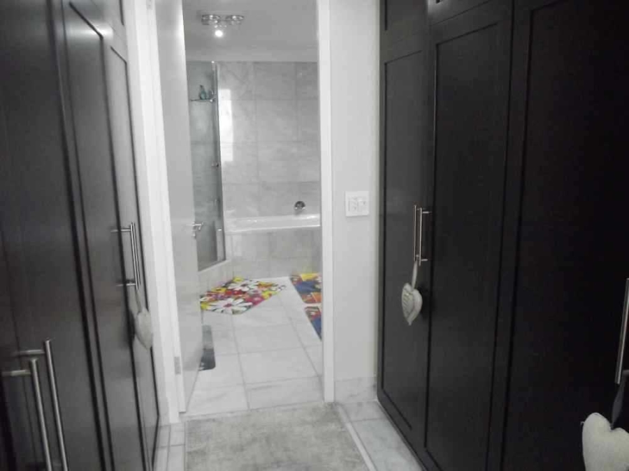 2 Bedroom Property for Sale in Bloubergstrand Western Cape